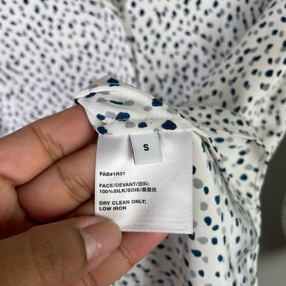 Lafayette 148 New York 100% Silk Button Down Blouse | Small - Picture 4 of 6